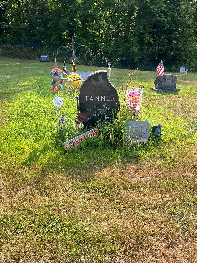 Irene V. Tanner's grave. Photo 1
