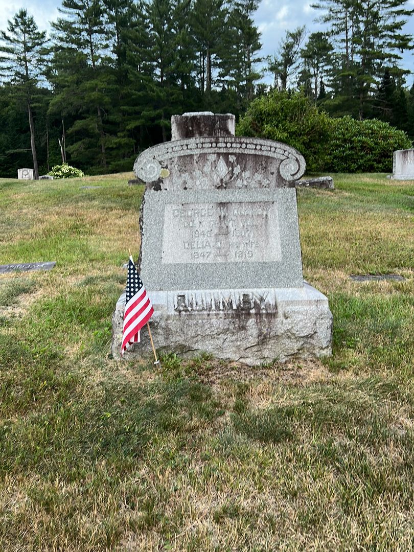 George W. Quimby's grave. Photo 1