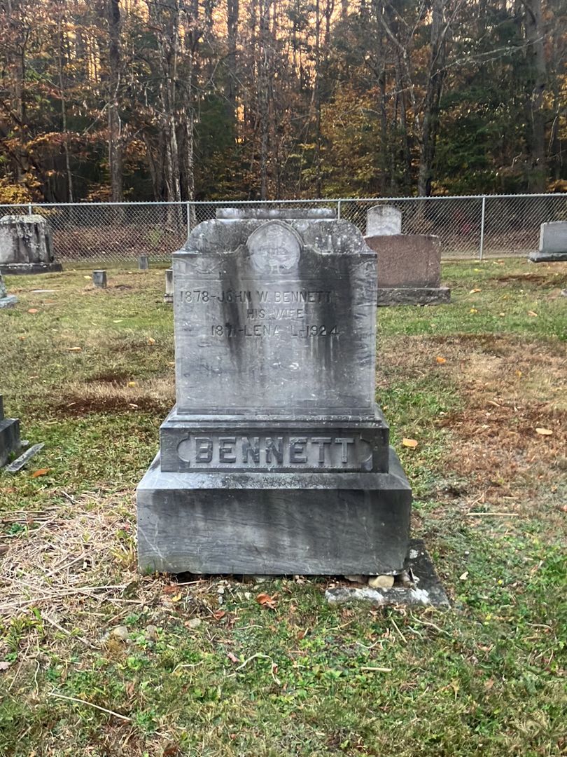 Lena L. Bennett's grave. Photo 1