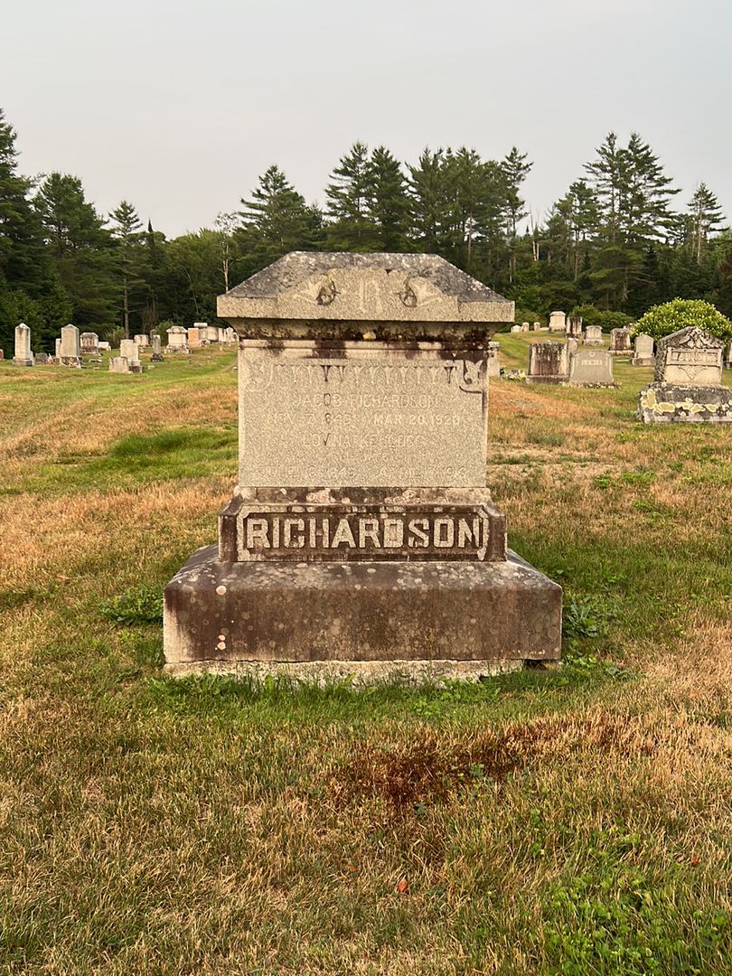 Lovina Kellogg Richardson's grave. Photo 1