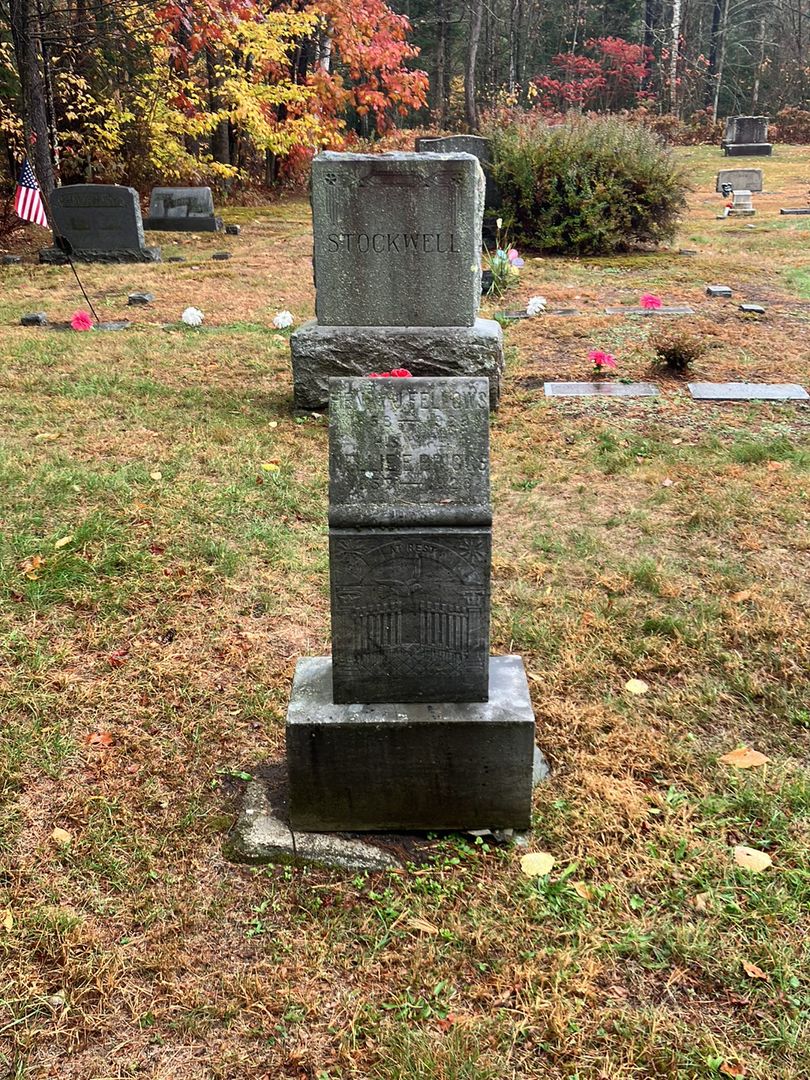 Henry J. Felpows's grave. Photo 1