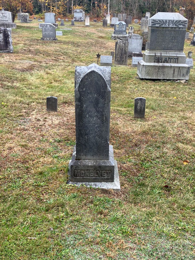 Alma Page Morse's grave. Photo 1