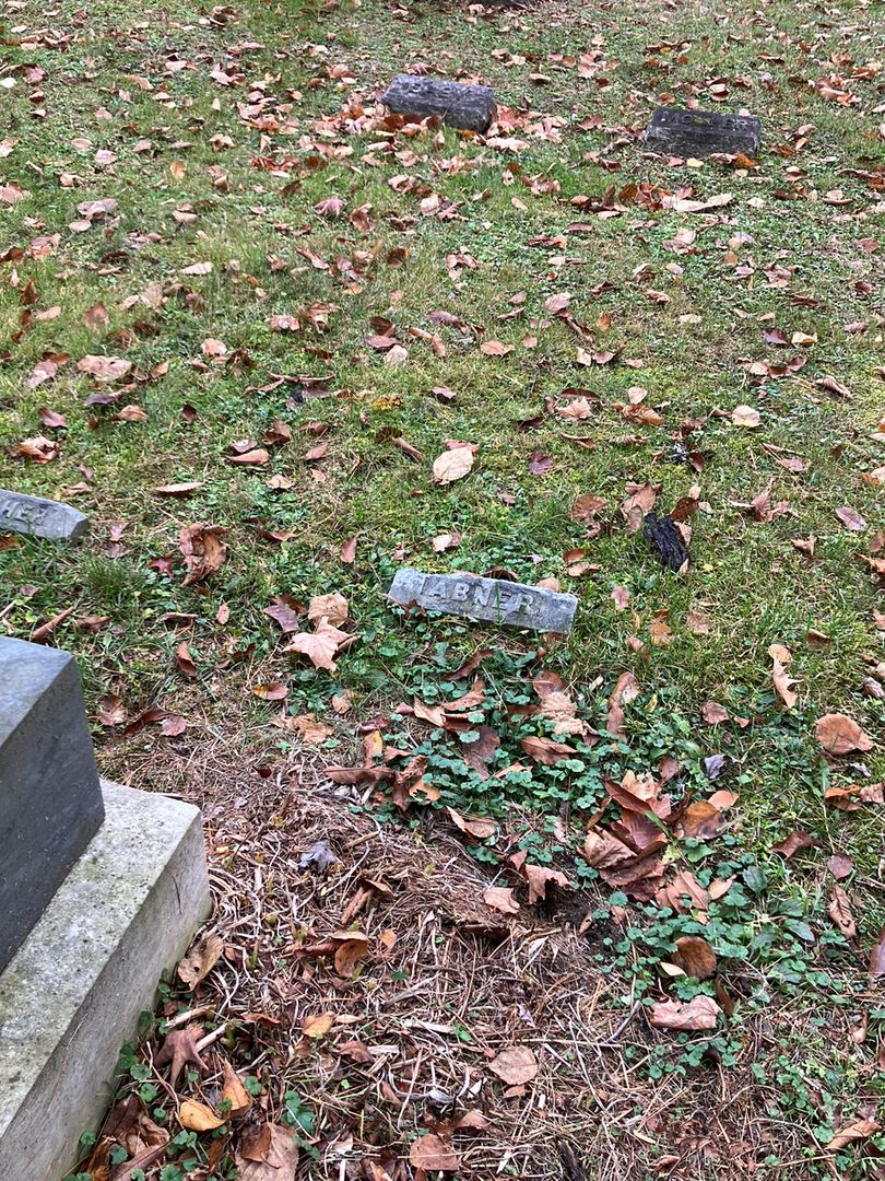 Abner Smith's grave. Photo 1