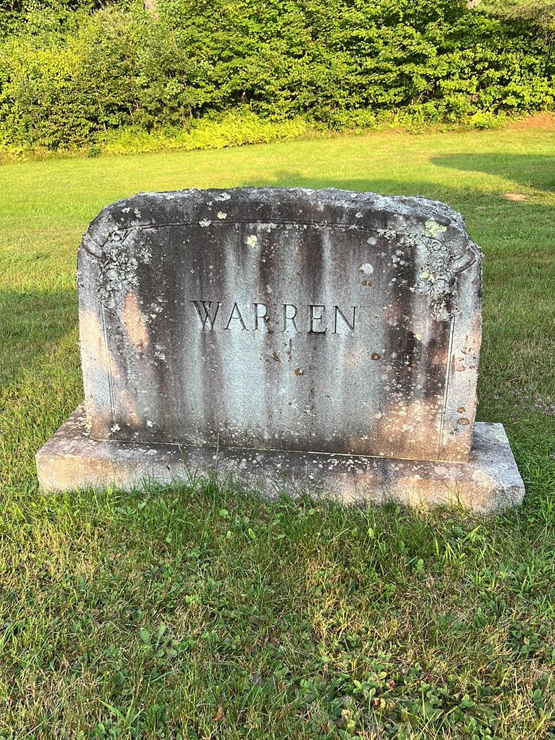 Ruth B. Warren's grave. Photo 1